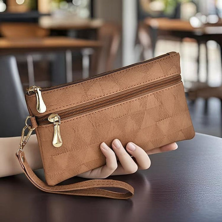 Elegant Clutch With Practical Zipper Stornfield
