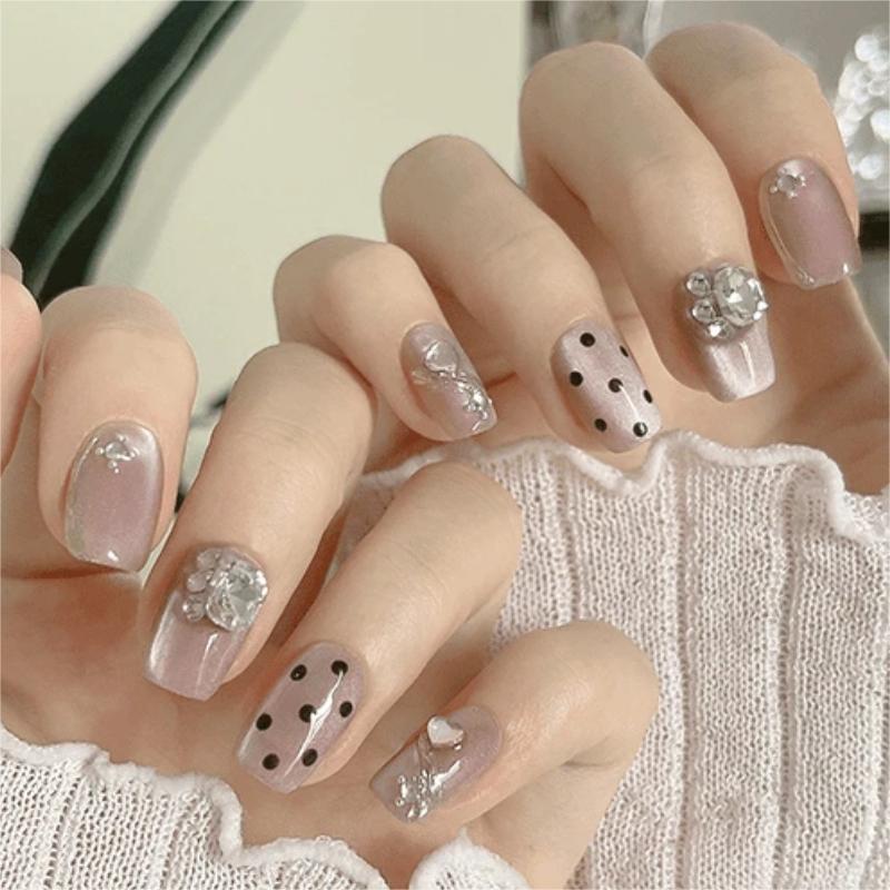 Artificial nail set with elegant 3D decorations Stornfield