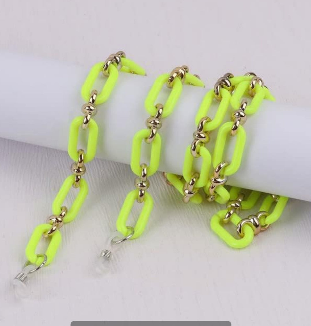 Fashionable sunglasses with chain pendant Stornfield