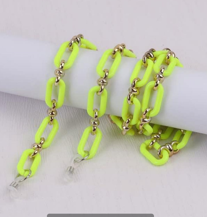 Fashionable sunglasses with chain pendant Stornfield