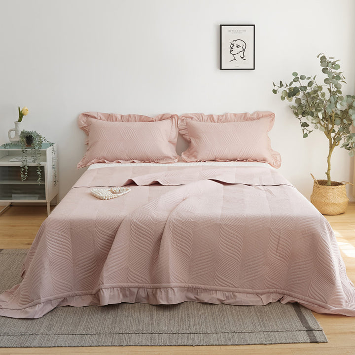 Quilted Leaf-Pattern Ruffled Bedspread and Pillow Sham Set