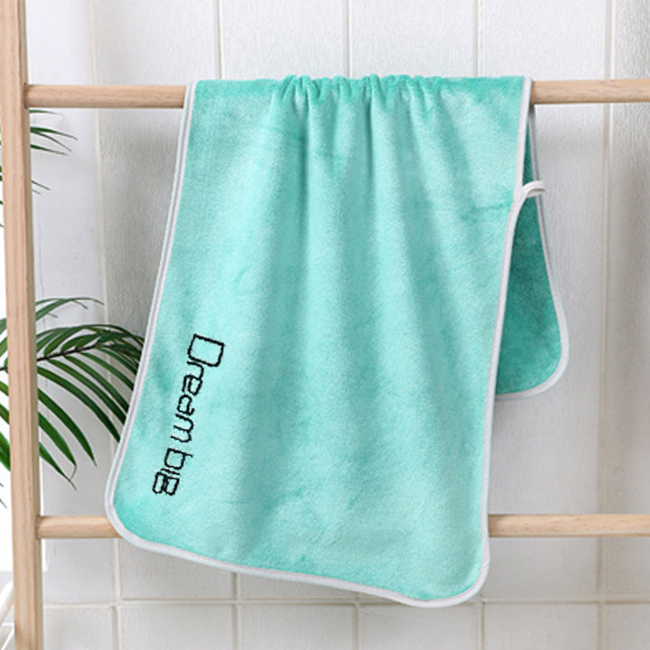 Cozy blanket made of high-quality microfiber Stornfield