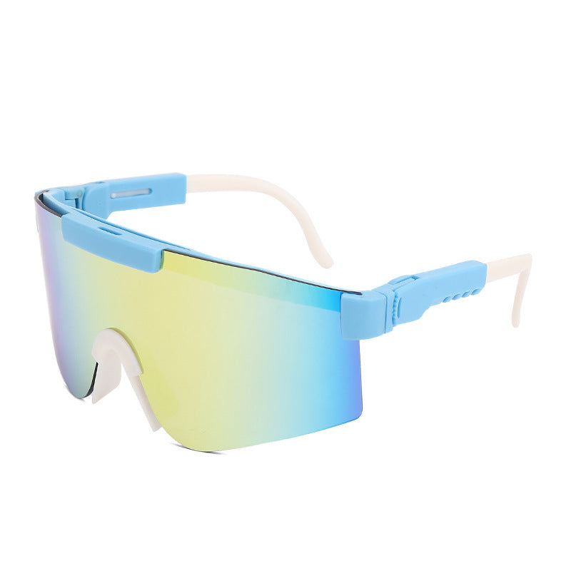 Women's Sporty Statement Sunglasses in Modern Design Stornfield