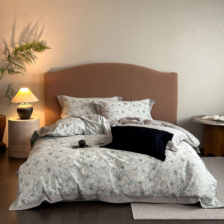 Elegant Reversible Duvet Cover and Pillowcase Set with Jacquard Flower Panel and Fine Quilted Edge