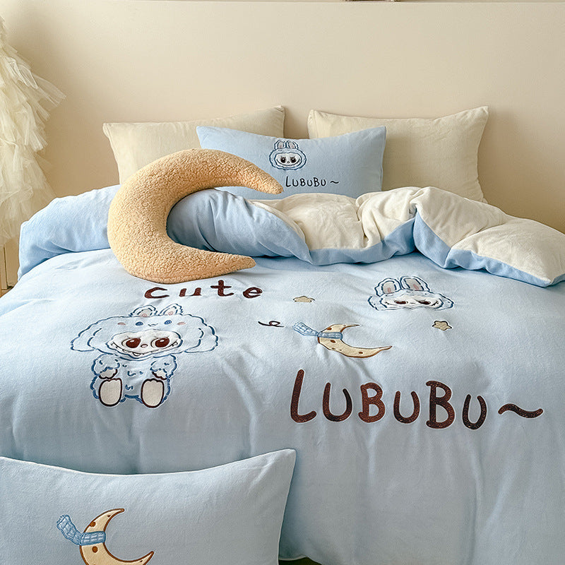 Children's bedding set with cuddly fleece blanket and pillowcases bunny motif