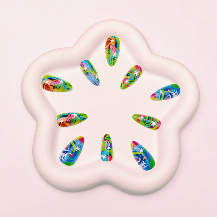 Artificial nails with creative gradient color and star motif Stornfield