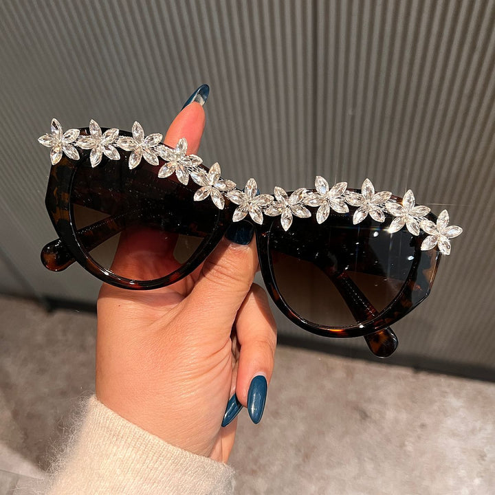 Ladies sunglasses with floral crystal accents Stornfield