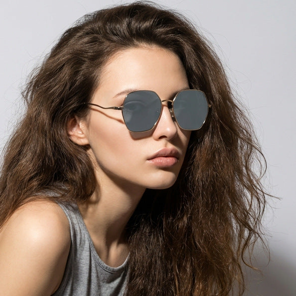 Women's geometric sunglasses with high-quality metal frame Stornfield