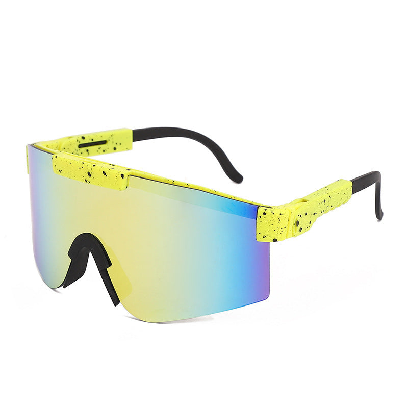 Women's Sporty Statement Sunglasses in Modern Design Stornfield