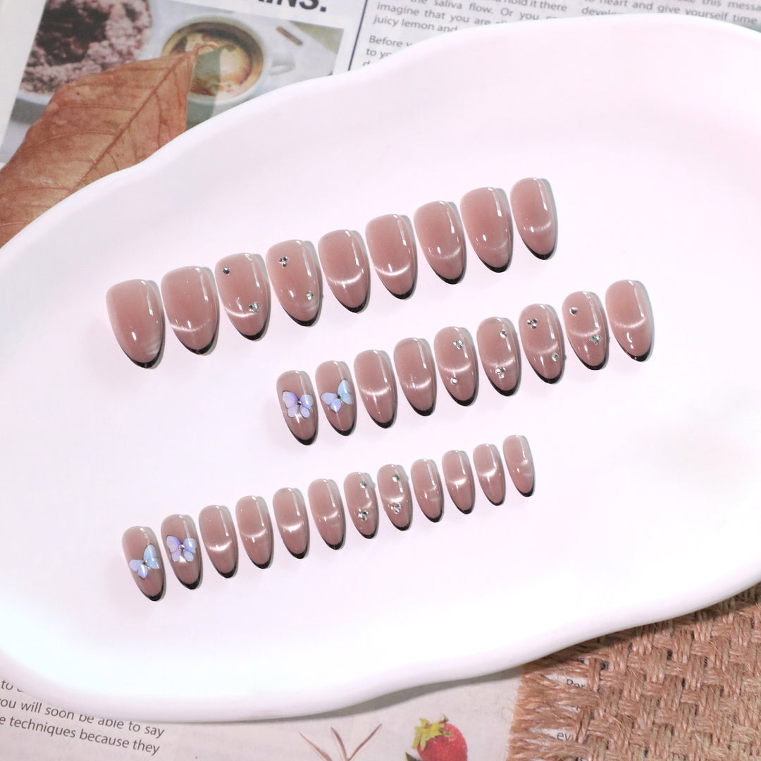 Artificial nail art with pearl and flower decorations Stornfield