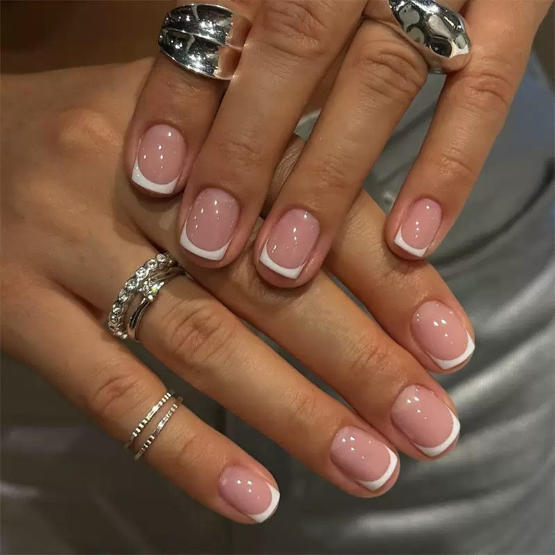 Artificial nail set with elegant French design Stornfield