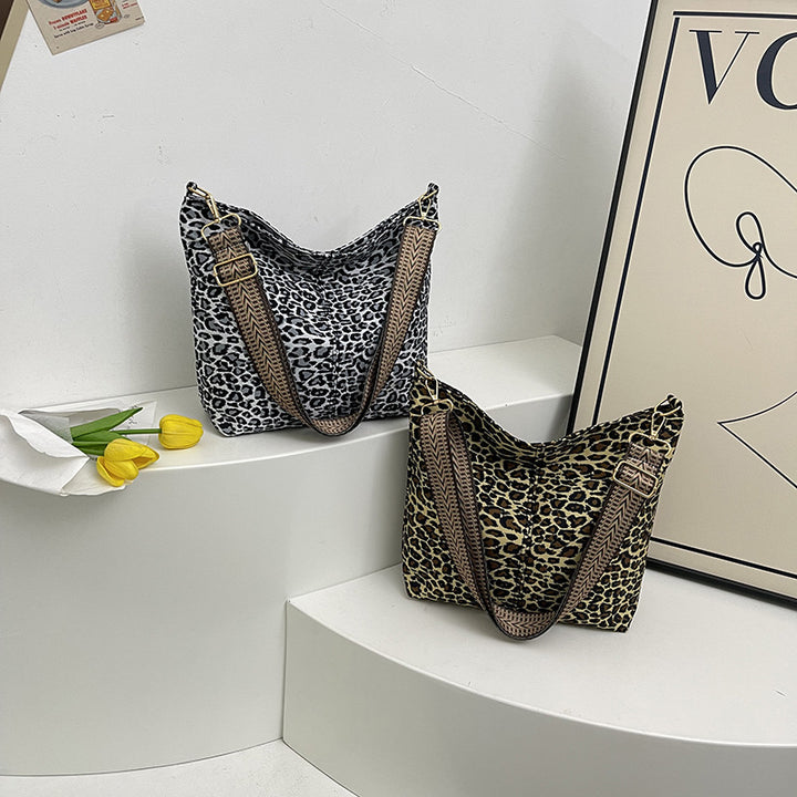 Stylish Animal Print Shoulder Bag