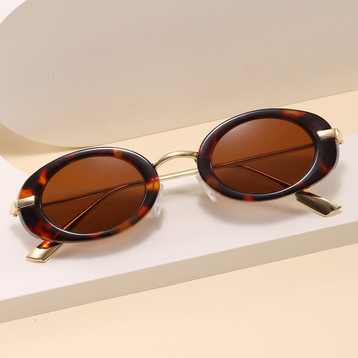 Fashionable glasses with oval frame Stornfield
