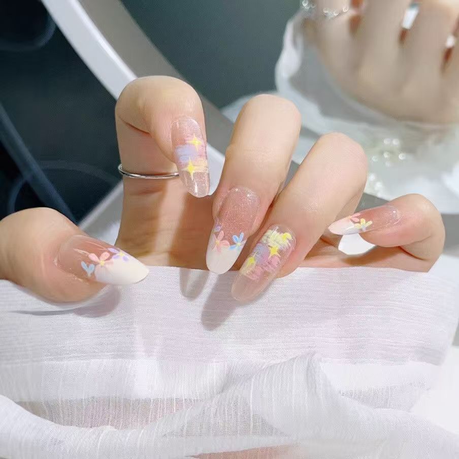 Floral Blossom Artistic Press-On Nail Set Stornfield