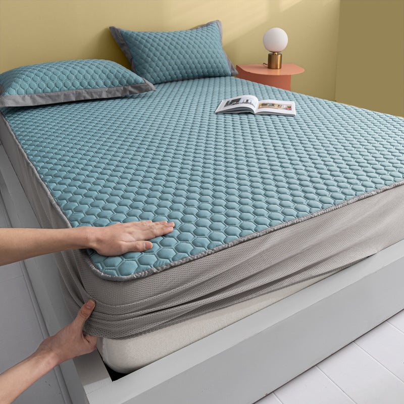Quilted mattress topper complete set with elastic bed skirt and pillowcases