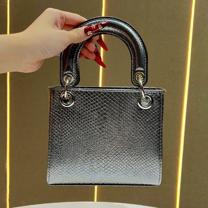 Stylish Snakeskin Textured Handbag