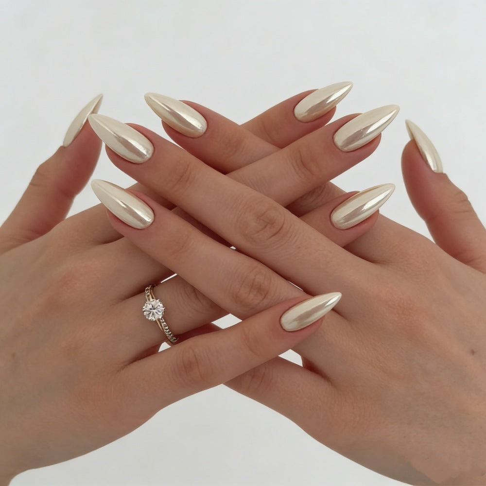 Elegant Artificial Nails In High-Gloss Finish Stornfield