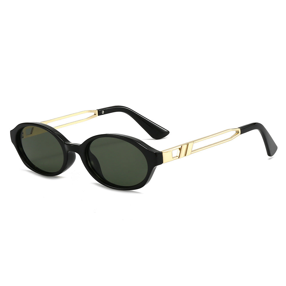 Women Elegant Sunglasses in luxurious tortoiseshell design with golden metal accents Stornfield