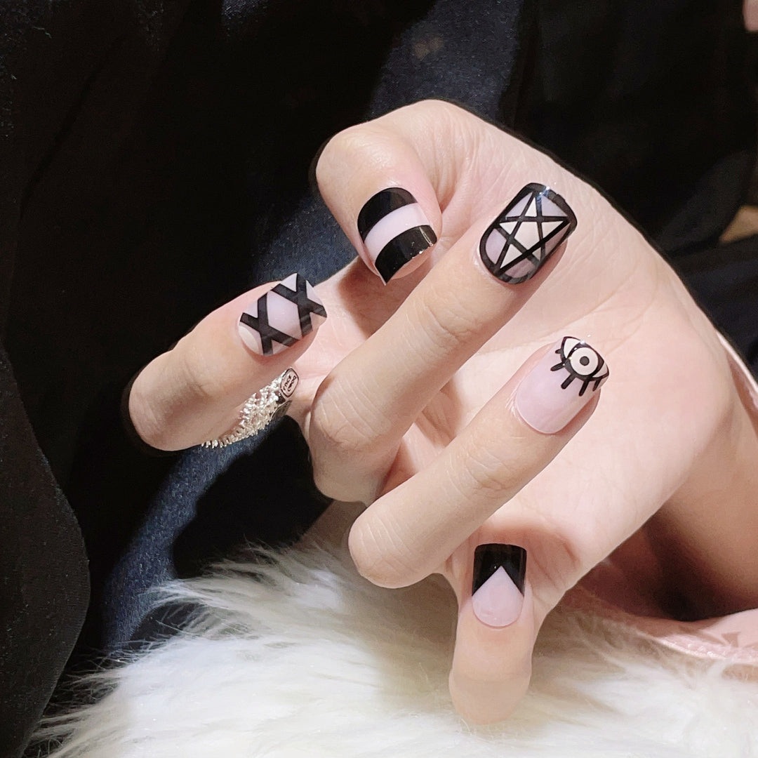 Artistic Abstract Press-On Nail Set