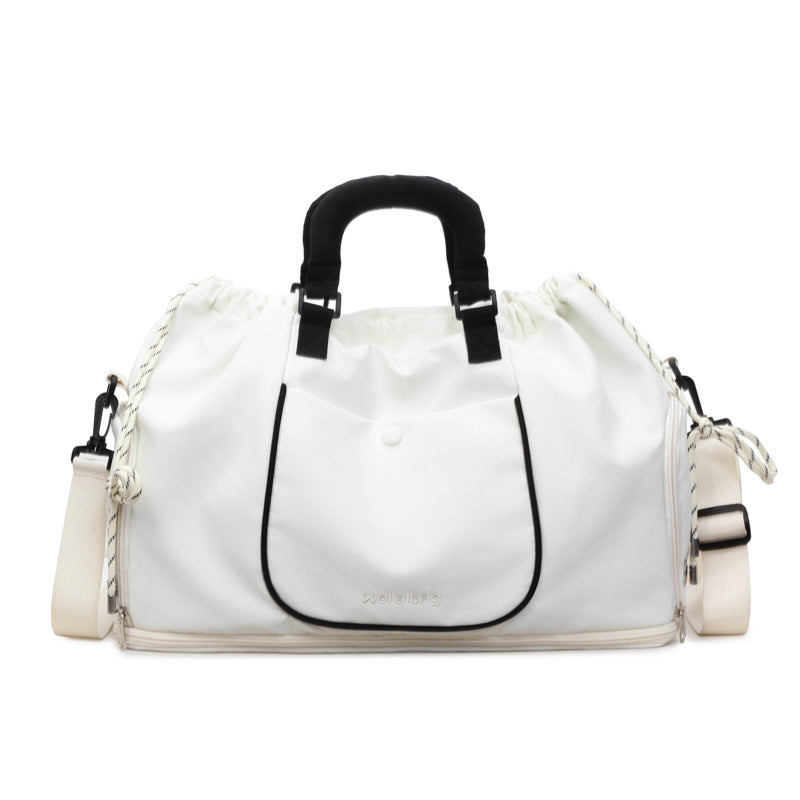 Versatile Travel Duffel with Adjustable Straps