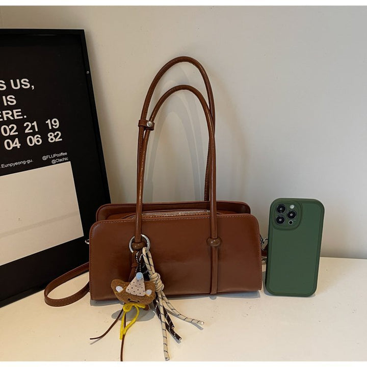 Modern Minimalist Crossbody Bag Stornfield