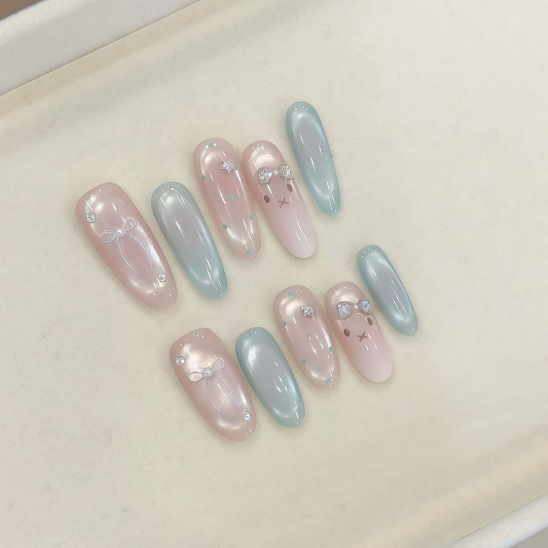 Artificial nails with playful details Stornfield