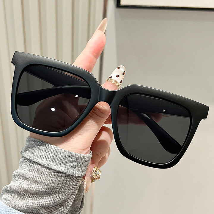 Women's oversized sunglasses with matte frame Stornfield