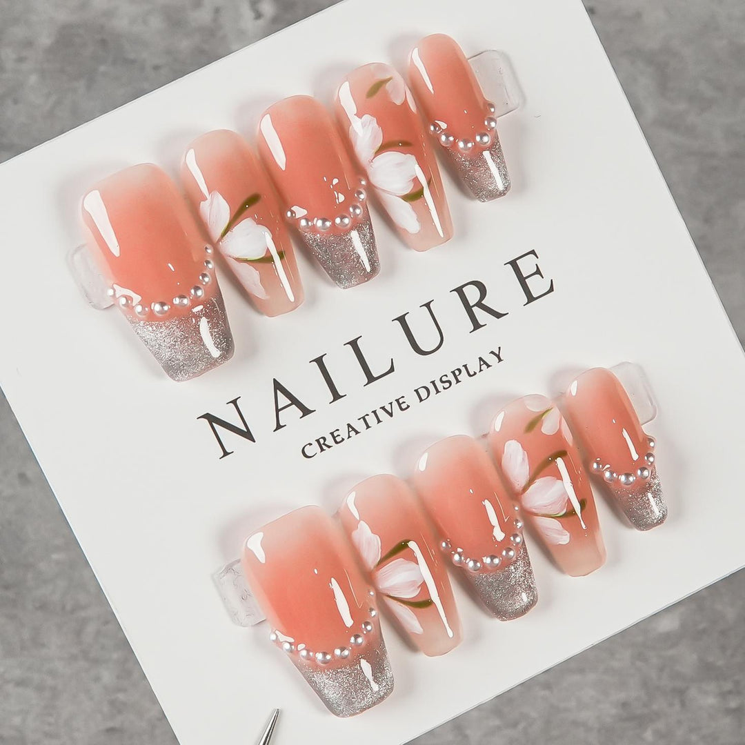 Decorative Press-On Nail Set with Floral and Glitter Accents