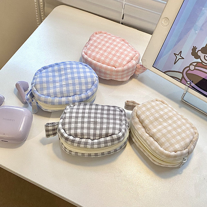 Handmade cosmetic bag in gingham design Stornfield