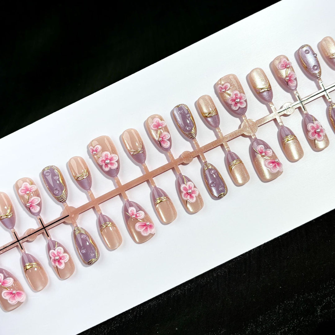 Elegant Floral-Designed Press-On Nail Set