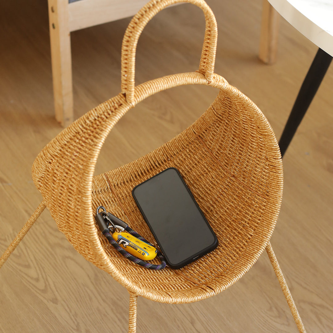 Unisex design basket with curved shape and ergonomic carry handle Stornfield