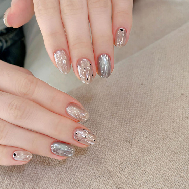 Artificial nails with creative star designs Stornfield