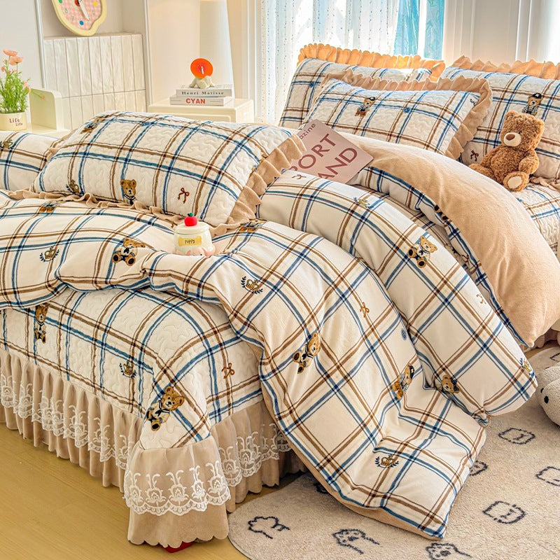Cozy Heart-Printed Bedding Set
