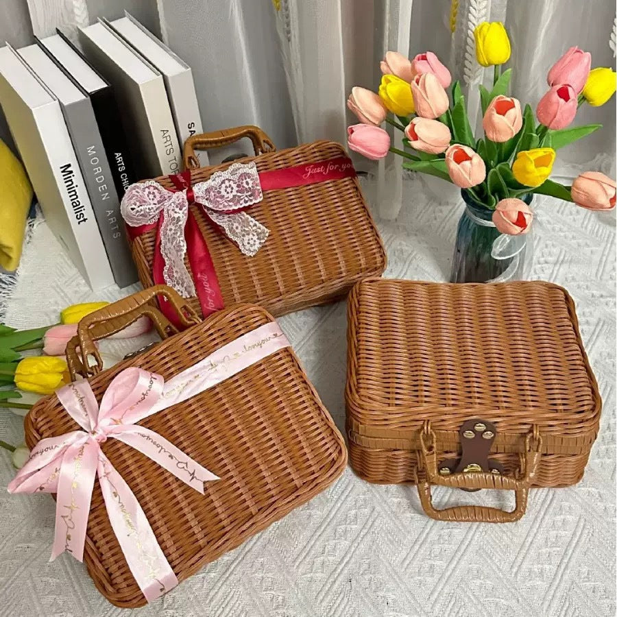 Ladies stylish and practical rattan cosmetic box Stornfield
