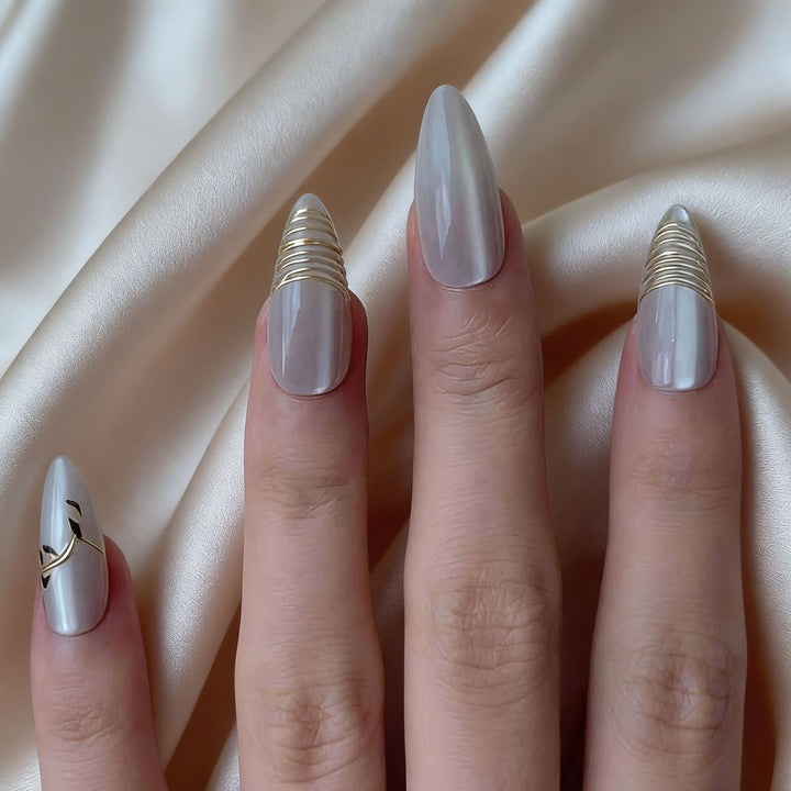 Elegant Designer Press-On Nail Set Stornfield