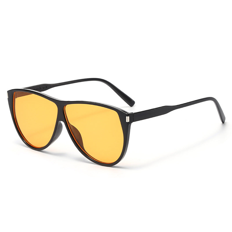 Ladies modern Cat-Eye sunglasses with protective UV filter and stylish frame Stornfield