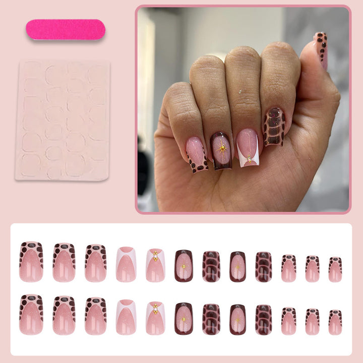 Creative Nail Art with stylish designs Stornfield