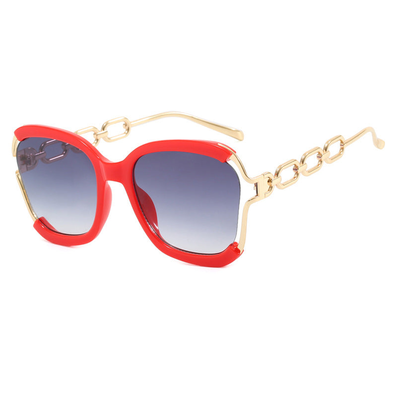 Ladies fashionable sunglasses with golden chain details Stornfield