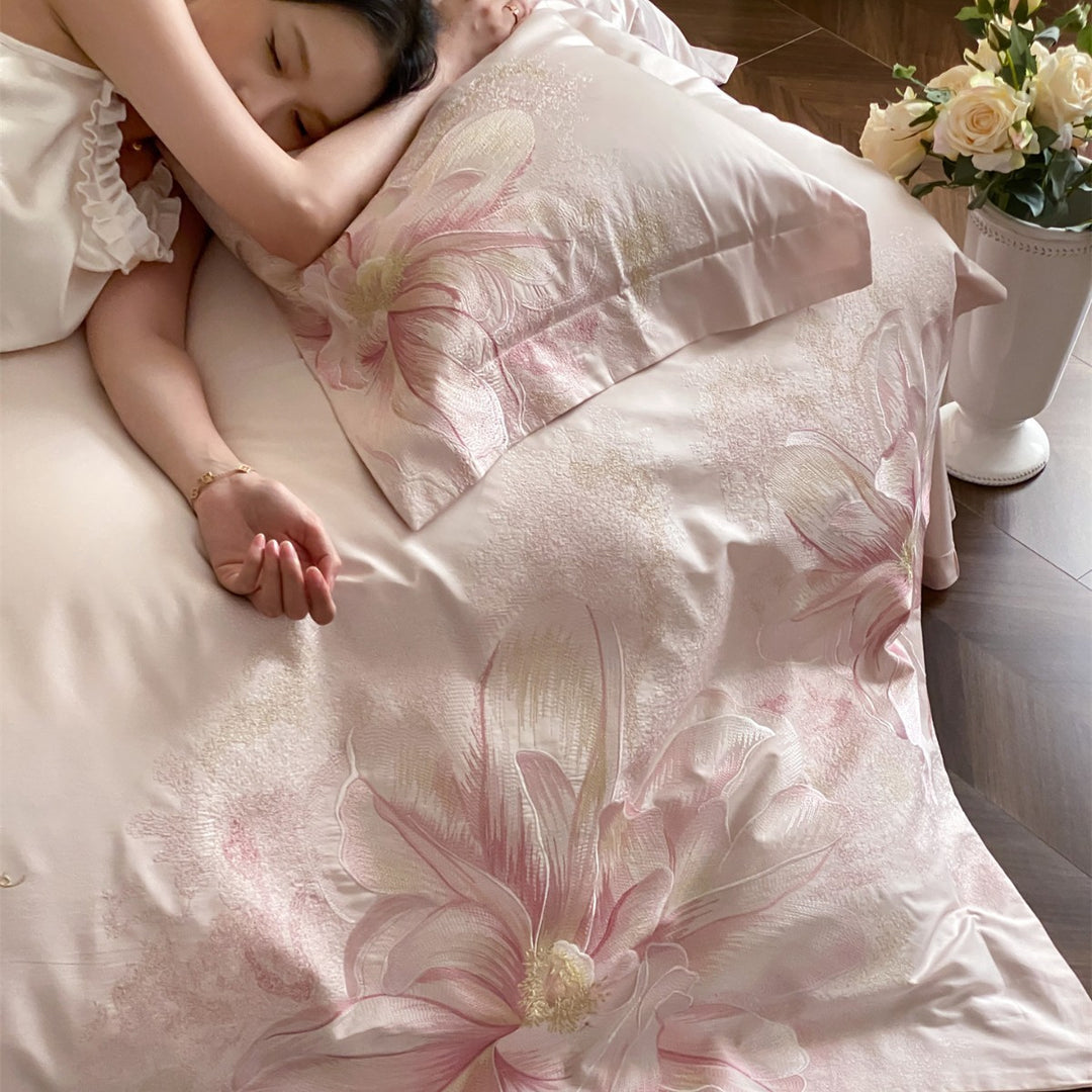 Ultra-Soft Silk-Feel Floral Jacquard Duvet Cover Set with Embroidered Blossom Motif