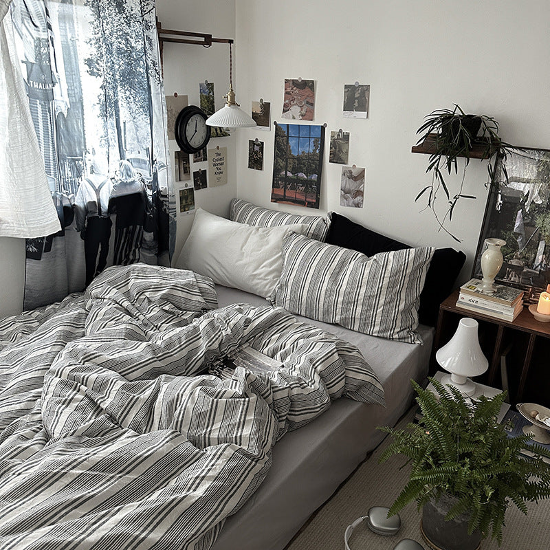 Reversible cotton-linen duvet cover set with natural texture, fine striped structure, and breathable, easy-care quality