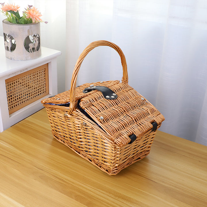 Rustic picnic basket with dish set Stornfield