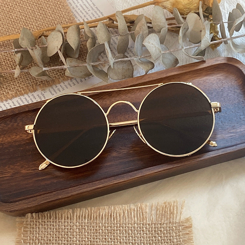 Fashionable Round Sunglasses with Fine Metal Frame Stornfield