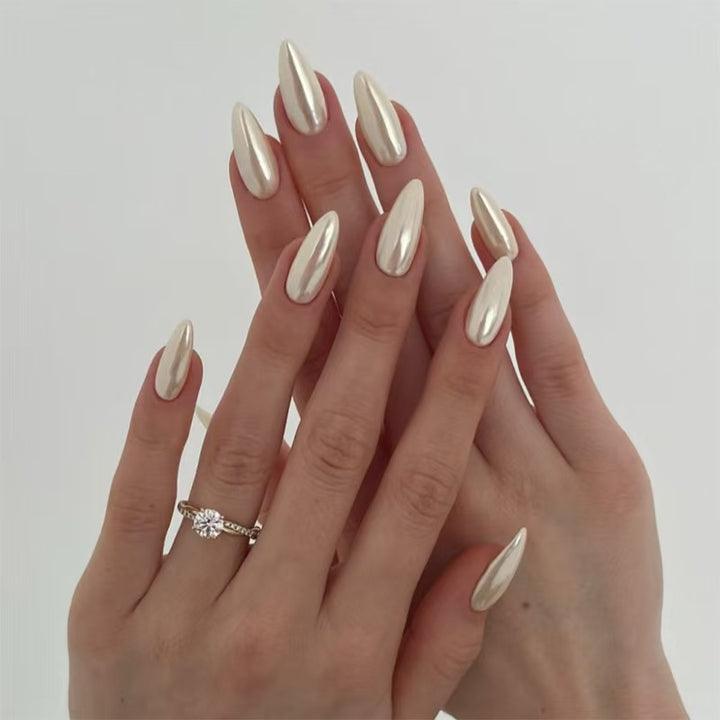 Artificial nails with modern night motif Stornfield