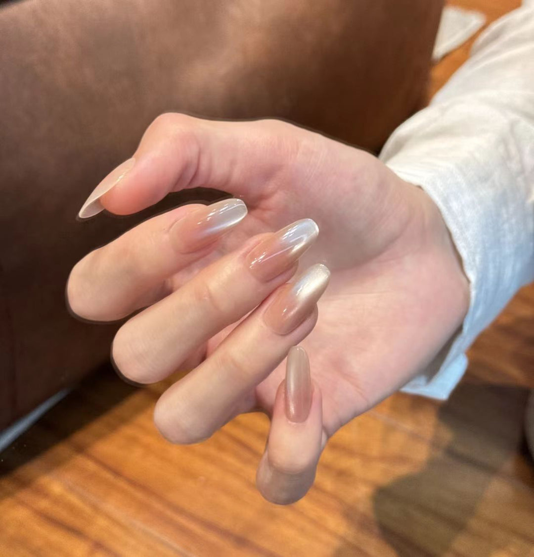 Artificial nails in elegant ombre design Stornfield