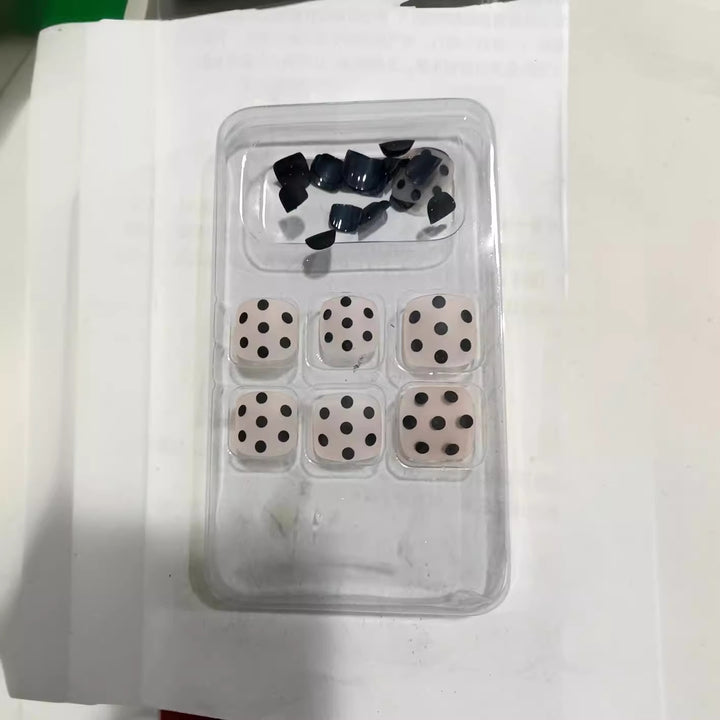 Artistic Polka Dot Press-On Nail Set Stornfield