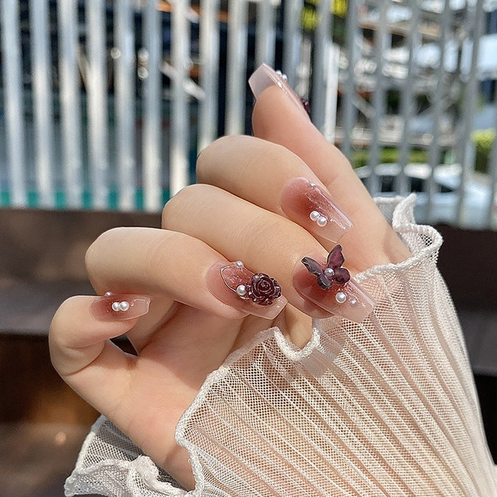Elegant Nail Art with Gloss Finish Stornfield