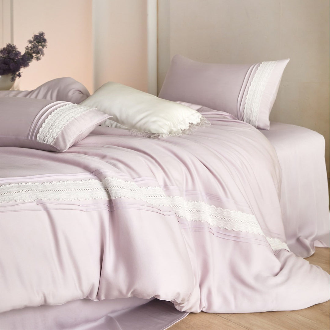 Lace-Trim Cotton-Sateen Duvet Cover Ensemble with Pintuck Detail