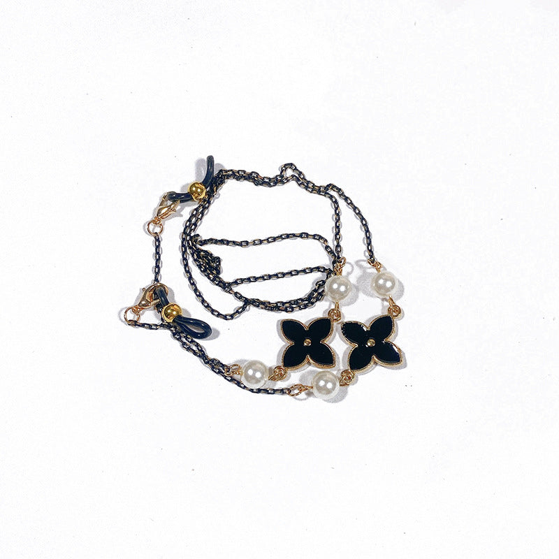 Elegant and Filigree Jewelry Band Stornfield