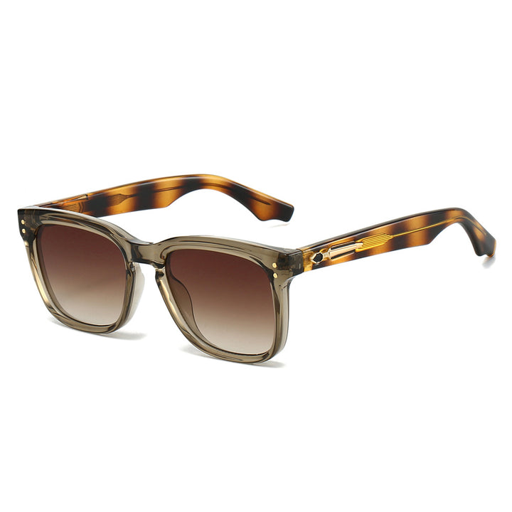 Ladies sunglasses in elegant rectangular design by Stornfield