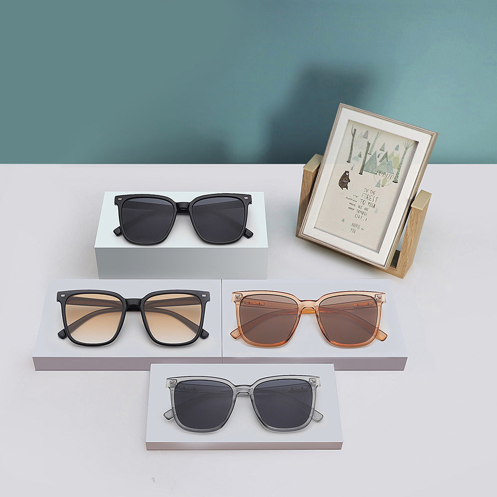 Women's Designer Sunglasses in Casual Stylish Frame Stornfield